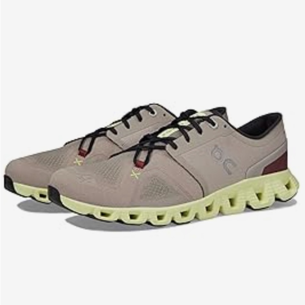 Men’s RARE White On Cloud X3 Running Shoes— Sz. M12 (gently used) in box!